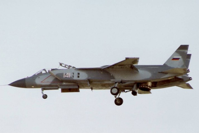 Як-141 в полете